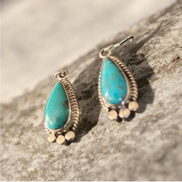 Kingman Navajo Sterling Silver Turquoise Dangling Teardrop Earrings